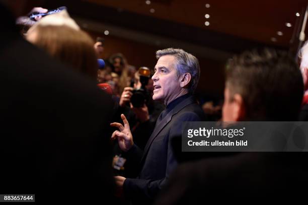 Schauspieler George Clooney während der Premiere des Eröffnungsfilms -Hail, Caesar- anlässlich der 66. Internationalen Filmfestspiele Berlin