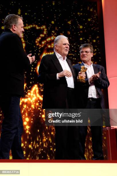 Preisträger Michael Ballhaus bei der Verleihung des Goldenen Ehrembären an Kameramann Michael Ballhaus im Rahmen der 66. Internationalen...