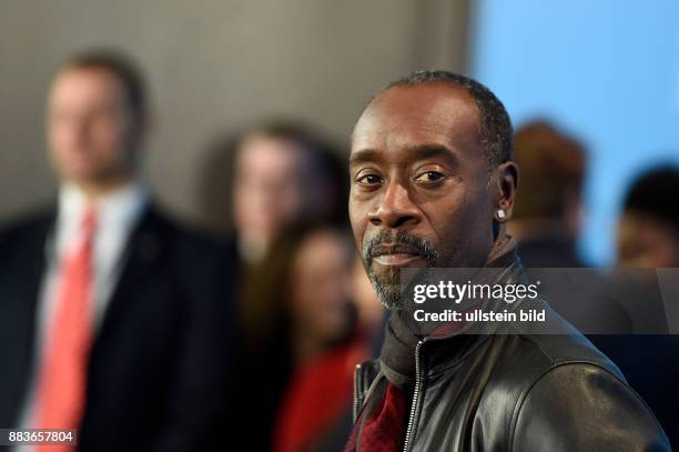 Regisseur Don Cheadle während des Photocalls zum Film -MILES AHEAD- anlässlich der 66. Internationalen Filmfestspiele Berlin