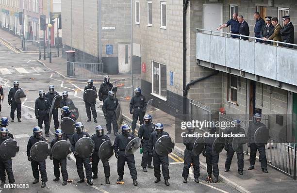 Put Put Riot Metropolitan Police Specialist Training Centre Photos and Premium High ...