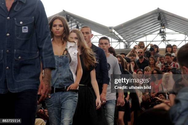 Fashionshow vom Jeanslabel G Star auf der Modemesse Bread & Butter in Berlin.