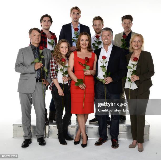 Simon Rosen Photos and Premium High Res Pictures - Getty Images