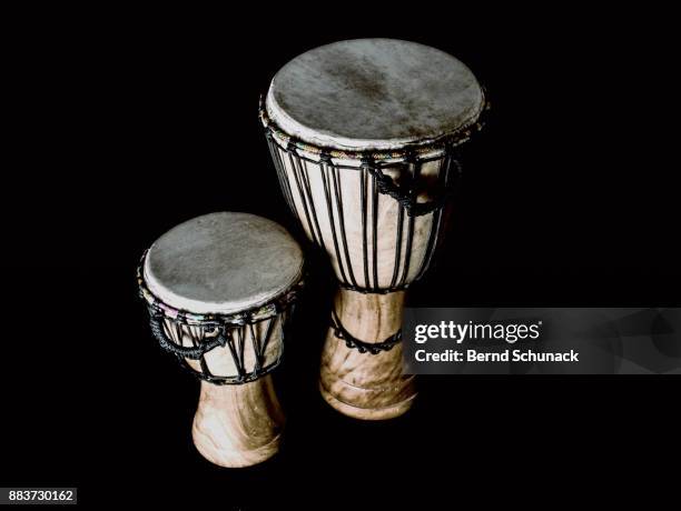 bongo drums - djembe foto e immagini stock