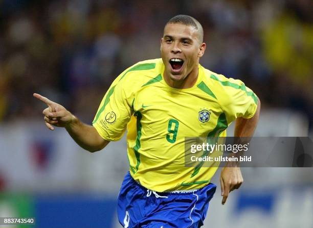 557 Ronaldo Luis Nazario Stock Photos High Res Pictures And Images 557-ronaldo-luis-nazario-stock-photos-high-res-pictures-and-images