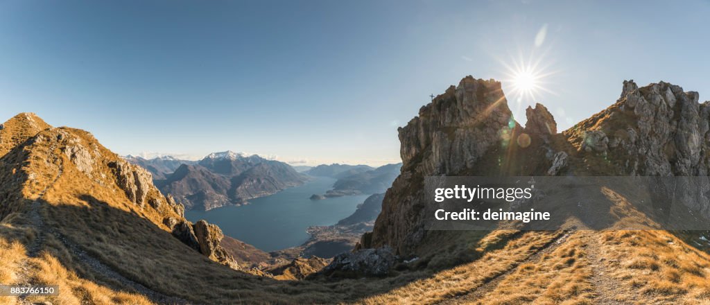 Como sjön panorama från toppen av berget