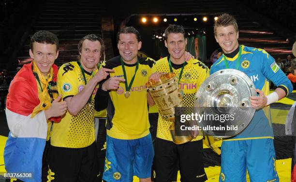 Endspiel, Saison 2011/2012 - FUSSBALL DFB POKAL FINALE SAISON 2011/2012 Borussia Dortmund - FC Bayern Muenchen Double Sieger: Ivan Perisic, Kevin...