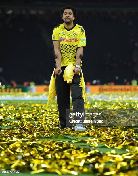 Endspiel, Saison 2011/2012 - FUSSBALL DFB POKAL FINALE SAISON 2011/2012 Borussia Dortmund - FC Bayern Muenchen Patrick Owomoyela kann aufgrund seiner...