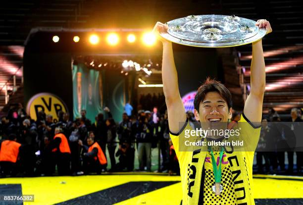 Endspiel, Saison 2011/2012 - FUSSBALL DFB POKAL FINALE SAISON 2011/2012 Borussia Dortmund - FC Bayern Muenchen Shinji Kagawa jubelt mit der...