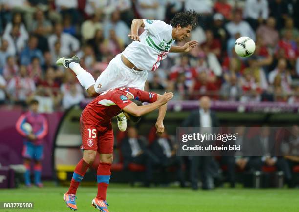 Tschechien - Portugal Bruno Alves gegen Milan Baros