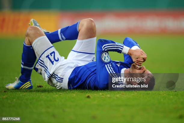 Achtelfinale, Saison 2012/2013 - FUSSBALL DFB POKAL SAISON 2012/2013 ACHTELFINALE FC Schalke 04 - FSV Mainz 05 Christoph Metzelder enttaeuscht am...