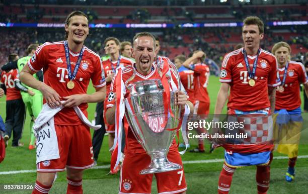 1,191 Uefa Champions League Finale 2013 Stock Photos, HighRes Pictures