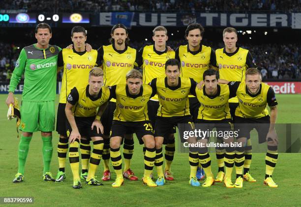 Vorrunde SSC Neapel - Borussia Dortmund Mannschaftsbild Dortmund; Torwart Roman Weidenfeller, Robert Lewandowski, Neven Subotic, Sven Bender, Mats...