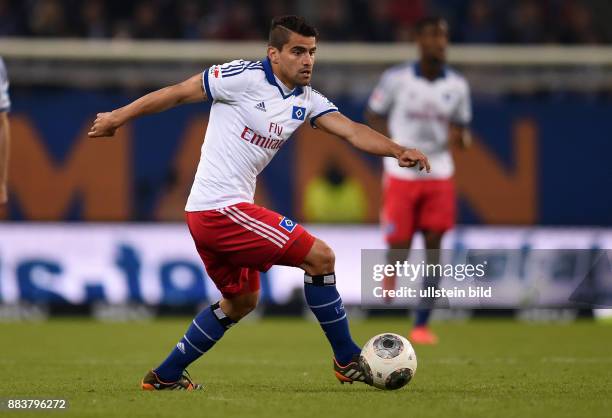 Hamburger SV - Greuther Fuerth Tomas Rincon am Ball