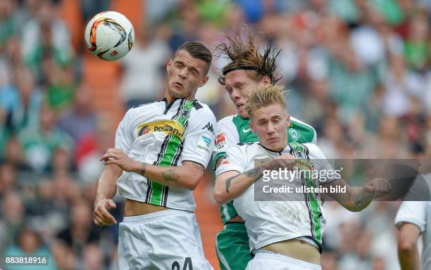 Spieltag SV Werder Bremen - Borussia Moenchengladbach Granit Xhaka und Marvin Schulz gegen Jannik Vestergaard