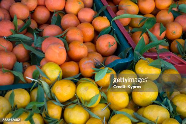 europe, greece, rhodes island, 2017: view of    fresh oranges for sale - rhodes,_new_south_wales stock pictures, royalty-free photos & images