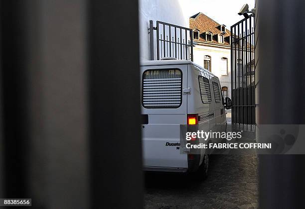 Police van arrives in front of Geneva's courthouse on June 10 the opening day of Cecile Brossard's trial in Geneva. Banker Edouard Stern, one of...