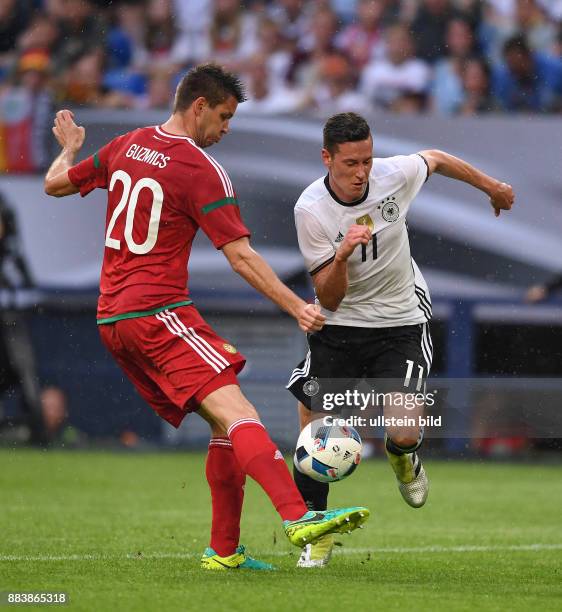 Deutschland - Ungarn Richard Guzmics gegen Julian Draxler