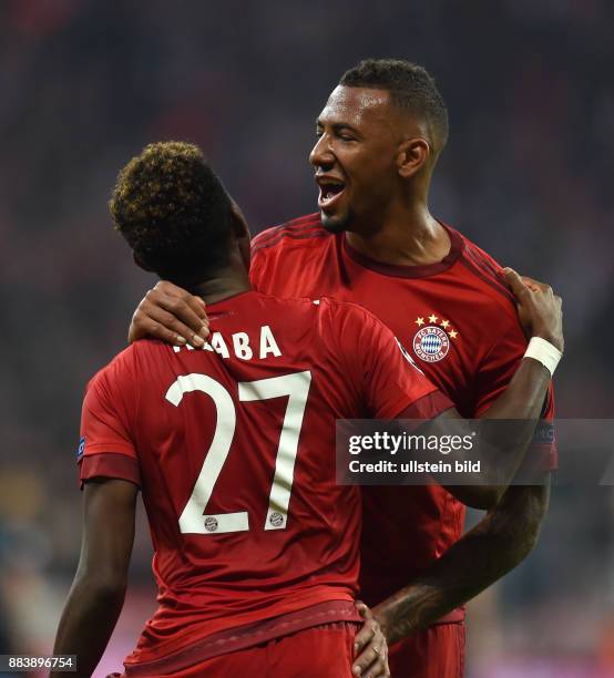 Bayern Muenchen - Arsenal London David Alaba mit Jerome Boateng bejuben den reffer zum 3:0