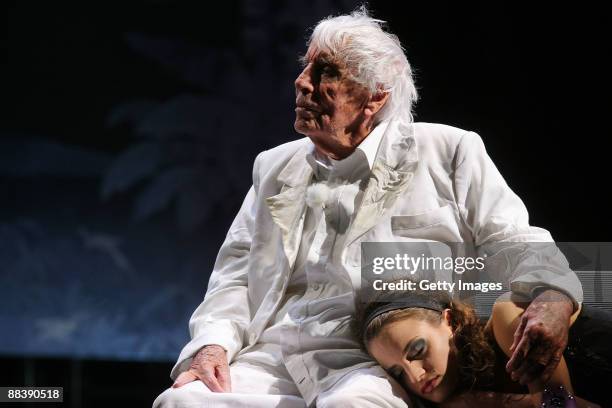 Dutch-born entertainer Johannes Heesters plays God and Lisa Charlotte Friedrich plays the Dead during the dress rehearsal for the play 'Jedermann' by...