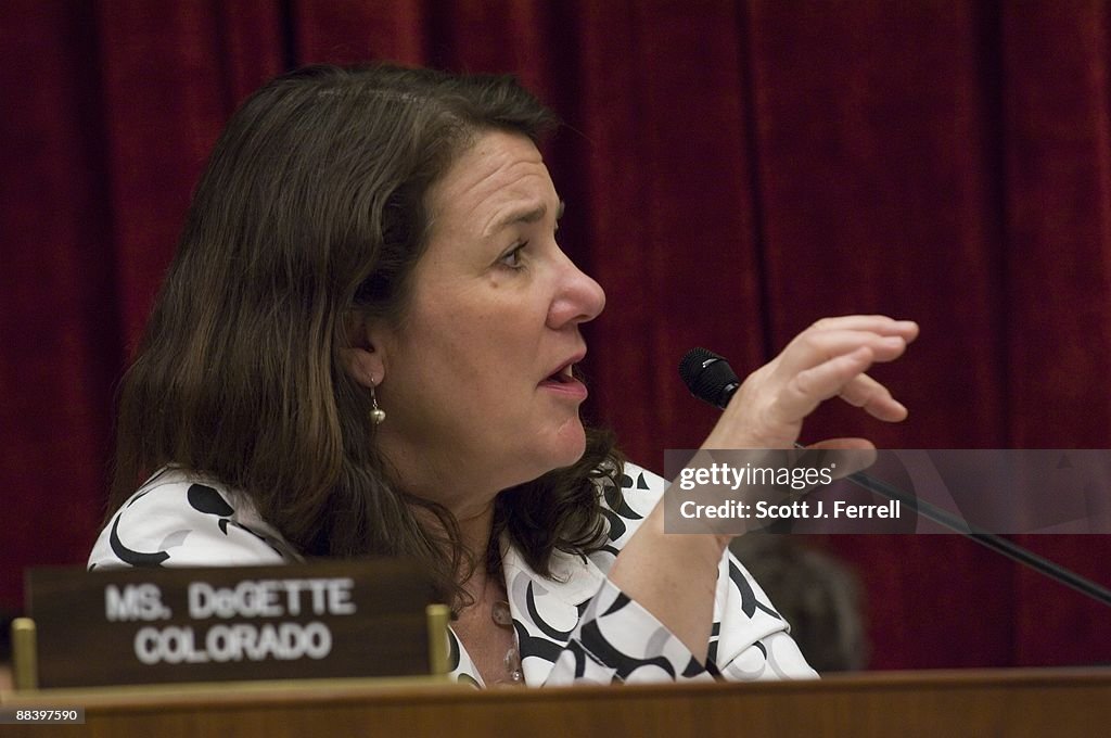 House Panel Considers Food Safety Bill
