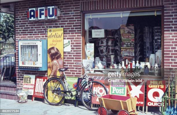 Deutschland ca. 1968, Einzelhandelsgeschäft, Lebensmittelgeschäft, Laden, Geschäft, Einzelhandel