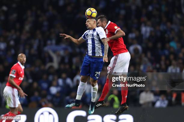 Porto's Brazilian forward Soares vies with Benfica's Brazilian defender Jardel during the Premier League 2016/17 match between FC Porto and SL...