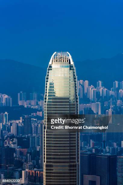 the international finance centre ( ifc) building in hong kong - tour two international finance center photos et images de collection