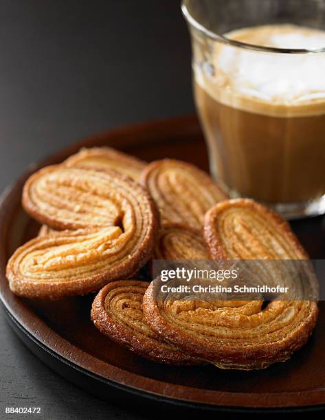 cookies with macchiato - christina plate stock pictures, royalty-free photos & images