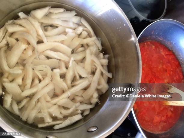 tripe and tomato sauce - tripe 個照片及圖片檔