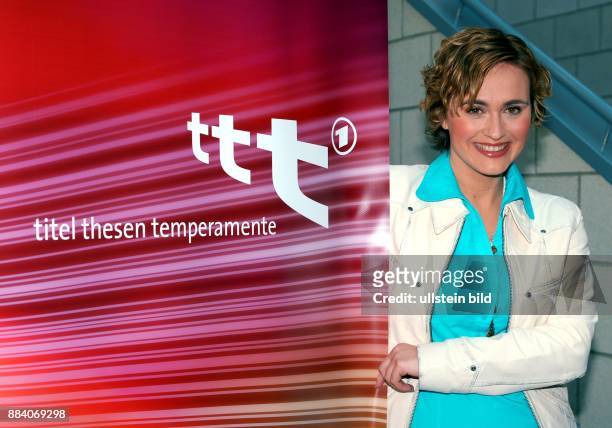 Caren Miosga - TV-Moderatorin; D, moderiert die ARD-Sendung TITEL, THESEN, TEMPERAMENTE - 07.04. 2006