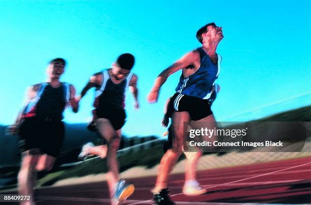 sprint - langstreckenlauf stock-fotos und bilder