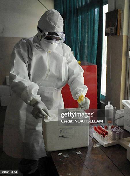 Ice Box Doctor 41 Ice Pack Hospital Stock Photos, High-Res Pictures, and Images ...