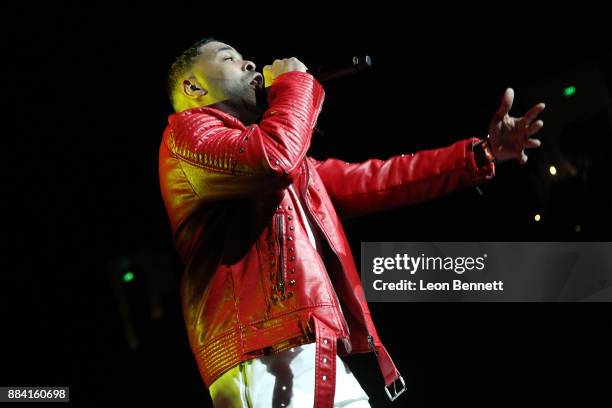 Music artist Ginuwine performs during The WAVE Winter Jam at Honda Center on December 1, 2017 in Anaheim, California.