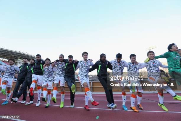 Shimizu S-Pulse players celebrate their 3-1 victory and avoided the relagation to the J2 after the J.League J1 match between Vissel Kobe and Shimuzu...