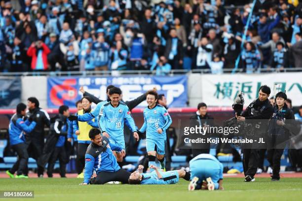 Kawasaki Frontale players celebrate theirr 5-0 victory and J.League champions after the final whistle in the J.League J1 match between Kawasaki...