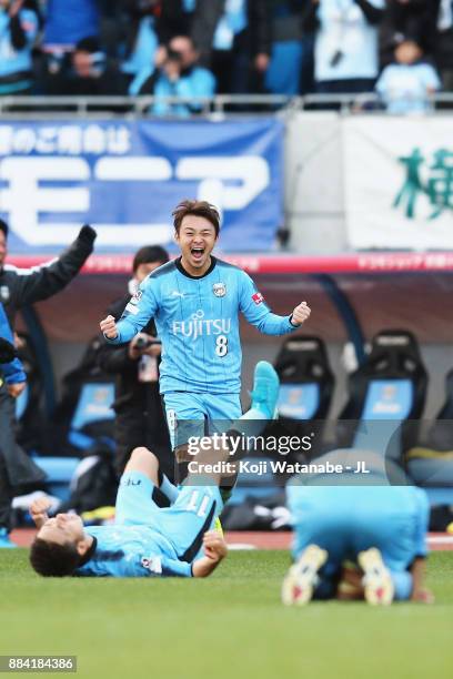 Kawasaki Frontale players celebrate their 5-0 victory and J.League Champions after the final whistle of the J.League J1 match between Kawasaki...