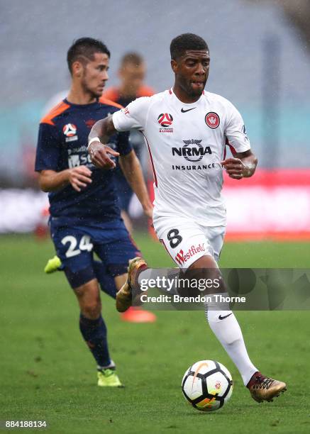 Rolieny Bonevacia of the Wanderers controls the ball during the round nine A-League match between the Western Sydney Wanderers and the Brisbane Roar...