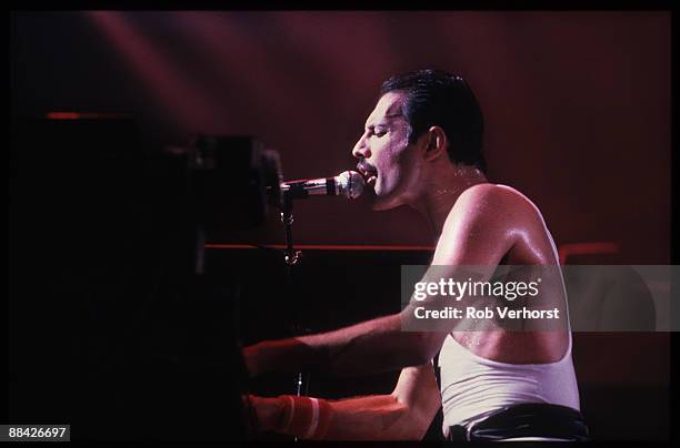 Photo of QUEEN; Freddie Mercury performing live on stage at Groenoordhallen , Lieden