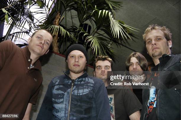 Photo of 3 DOORS DOWN, Brad Arnold, Todd Harrell, Chris Henderson, ? drums, Matt Roberts