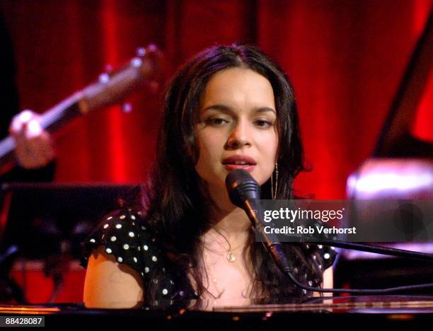 Photo of Norah JONES; TV Special, De Rode Hoed