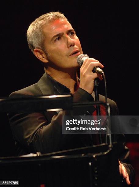 Photo of Alessandro SAFINA, Performing live on stage at the Nieuw Luxor Theatre