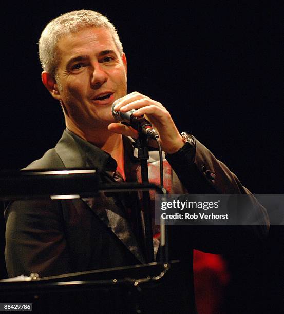 Photo of Alessandro SAFINA, Performing live on stage at the Nieuw Luxor Theatre