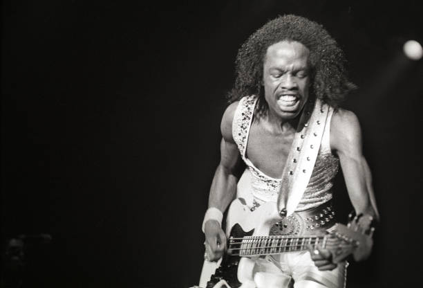 Photo of EARTH WIND & FIRE and Verdine WHITE, Verdine White performing on stage