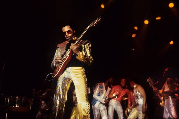 Photo of EARTH WIND & FIRE and Johnny GRAHAM, Johnny Graham performing on stage