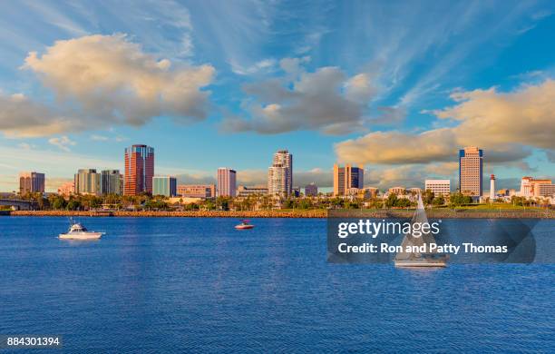 long beach haven met skyline en cloudscape, ca (p) - 42nd toyota grand prix of long beach press day stockfoto's en -beelden