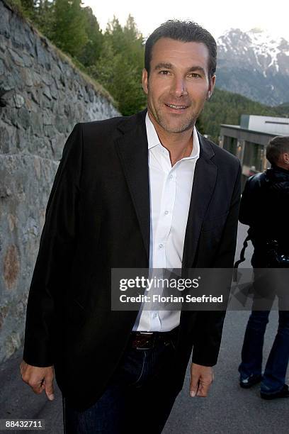 Carl-Uwe Steeb arrives at the wedding-eve party the day before the wedding of Boris Becker and Sharlely Kerssenberg at Chesa Veglia Pizzeria on June...