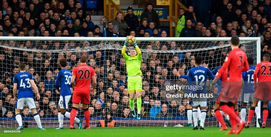 FBL-ENG-PR-EVERTON-HUDDERSFIELD