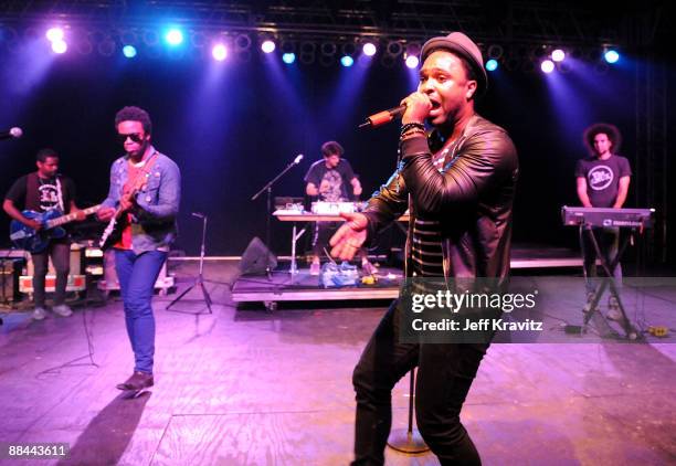 2009 Rappers 1,230 Kreme Stock Photos, High-Res Pictures, and Images - Getty Images