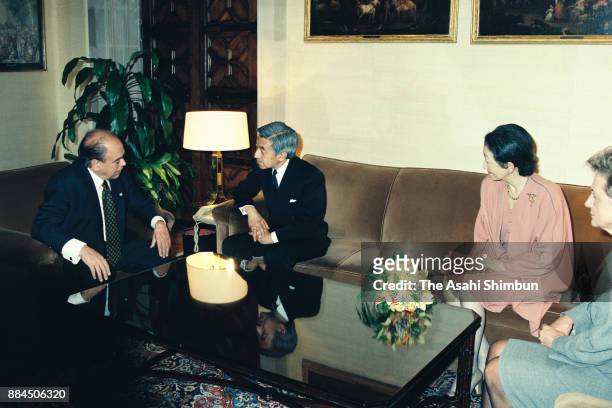 Emperor Akihito and Empress Michiko talk with Catalonia Preisdent Jordi Pujol on October 13, 1994 in Barcelona, Spain.