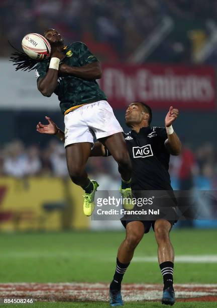 Seabelo Senatla of South Africa in action during the Cup Final match between South Africa and New Zealand on Day Three of the Emirates Dubai Rugby...